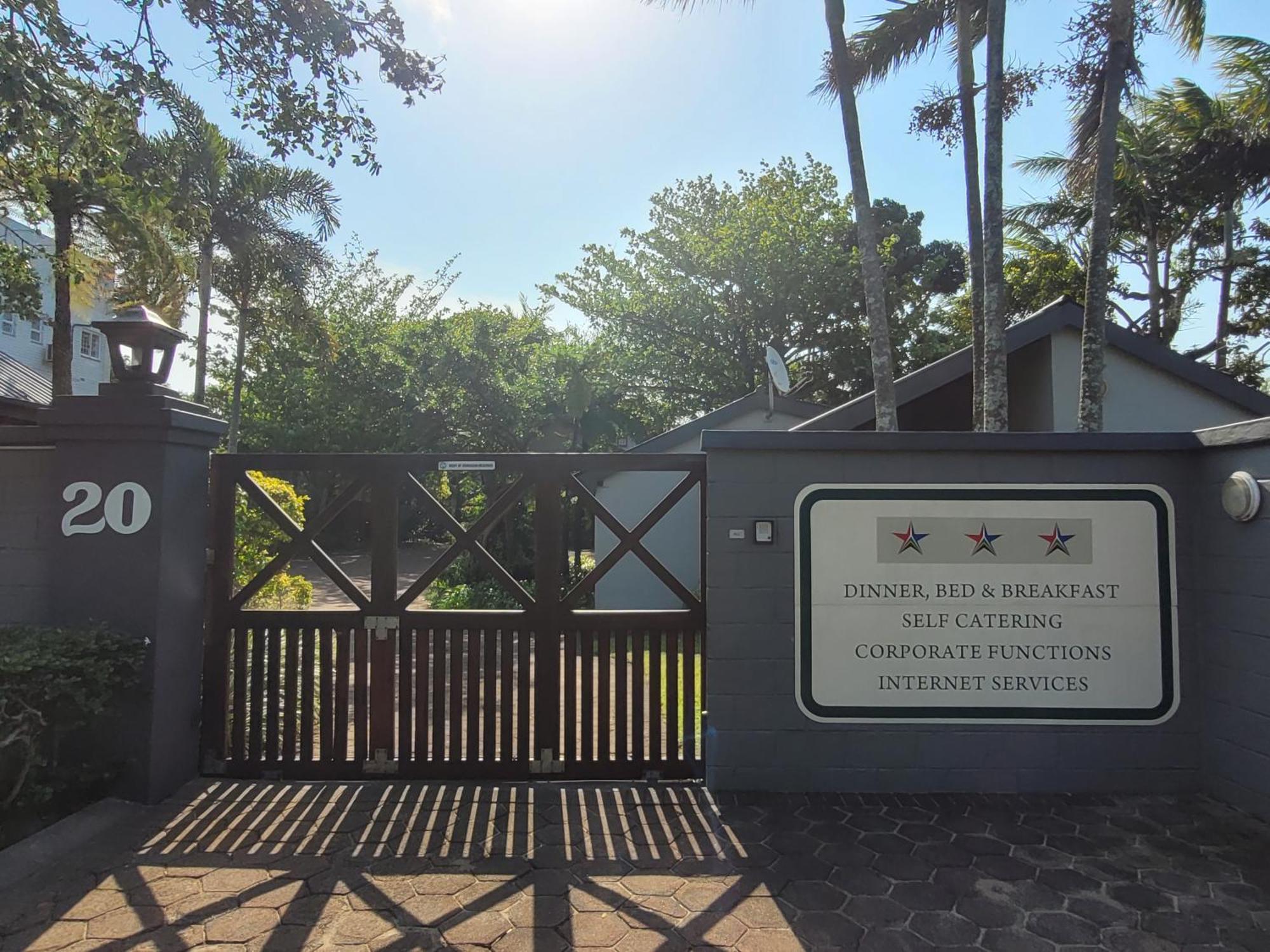 Figtree Lane Lodge Richards Bay Exterior photo